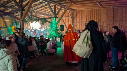 PXL 20251206 163758150