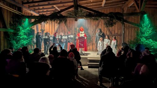 PXL 20251206 163905484